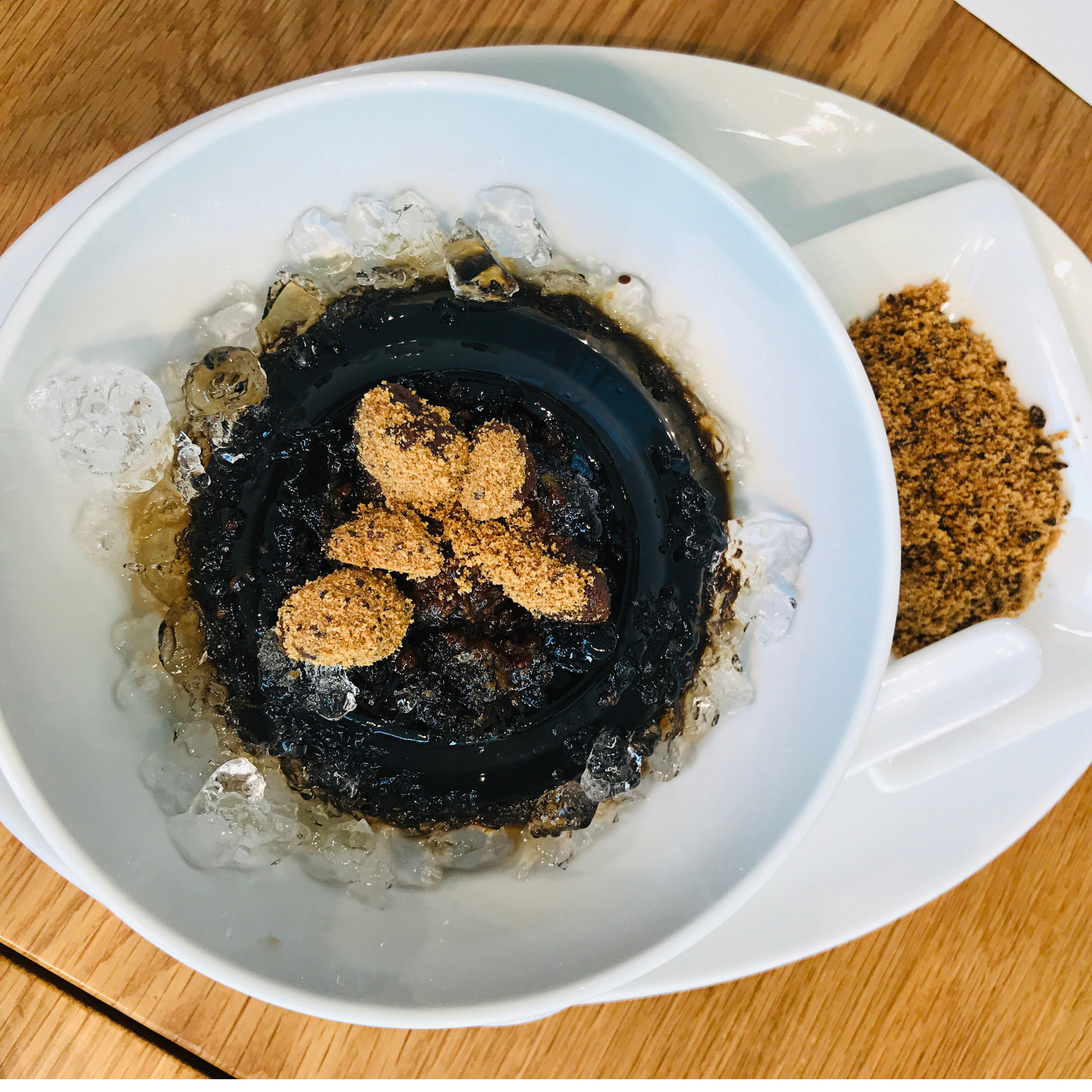 📌 Best Before 19.5.2025 SOUTH WORD Pure Brown Sugar 300 g น้ำตาลทรายแดง