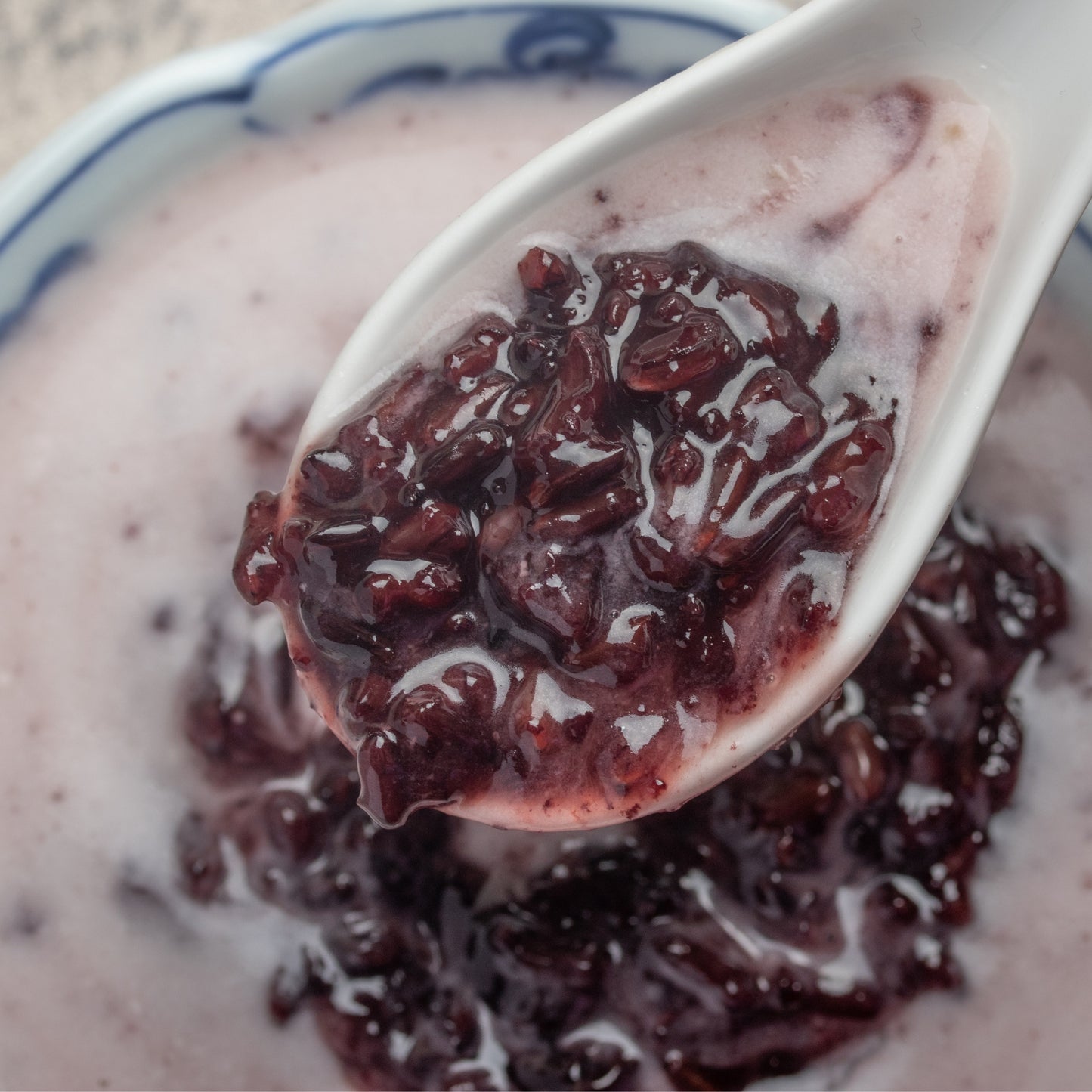 Black sticky rice ข้าวเหนียวดำ หงษ์ทอง Golden Phoenix 1 KG