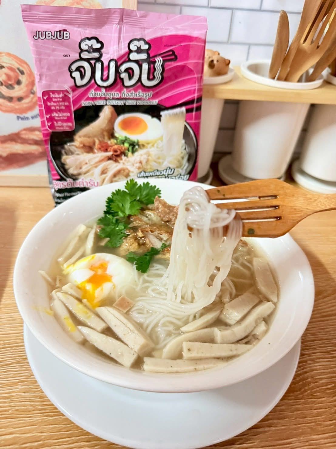 กดดู เพื่อเลือกรสชาติ JUBJUB จั๊บจั๊บ non-fried instant rice noodles ก๋วยจั๊บ อุบล 75 g