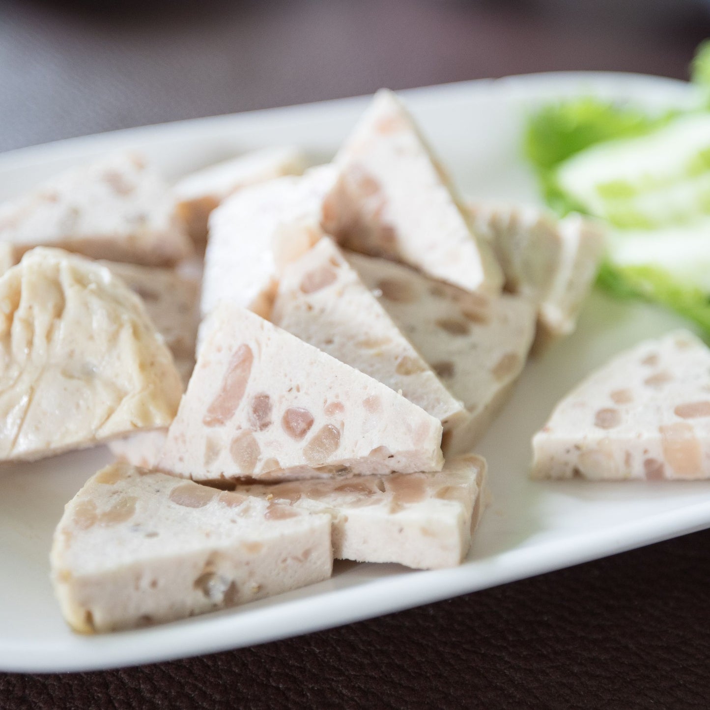 Pork sausage (Gio Bi Que Huong) 500g (frozen) หมูยอหนัง