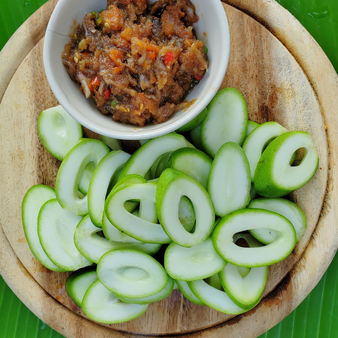 Grüne Bao-mango / Young Mango mini with Stem 500 g มะม่วงเบา