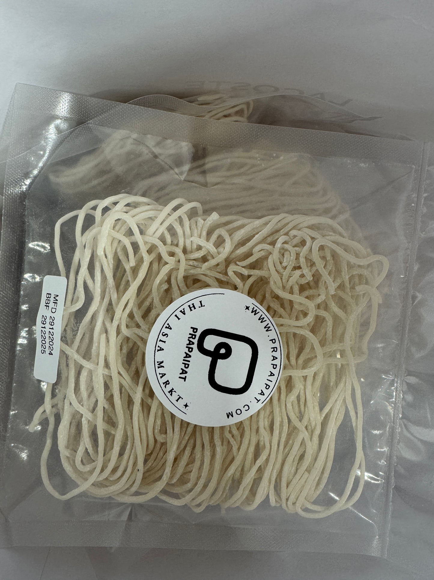 Reisbandnudeln für Suppe เส้นก๋วยจั๊บญวณ 100 กรัม
