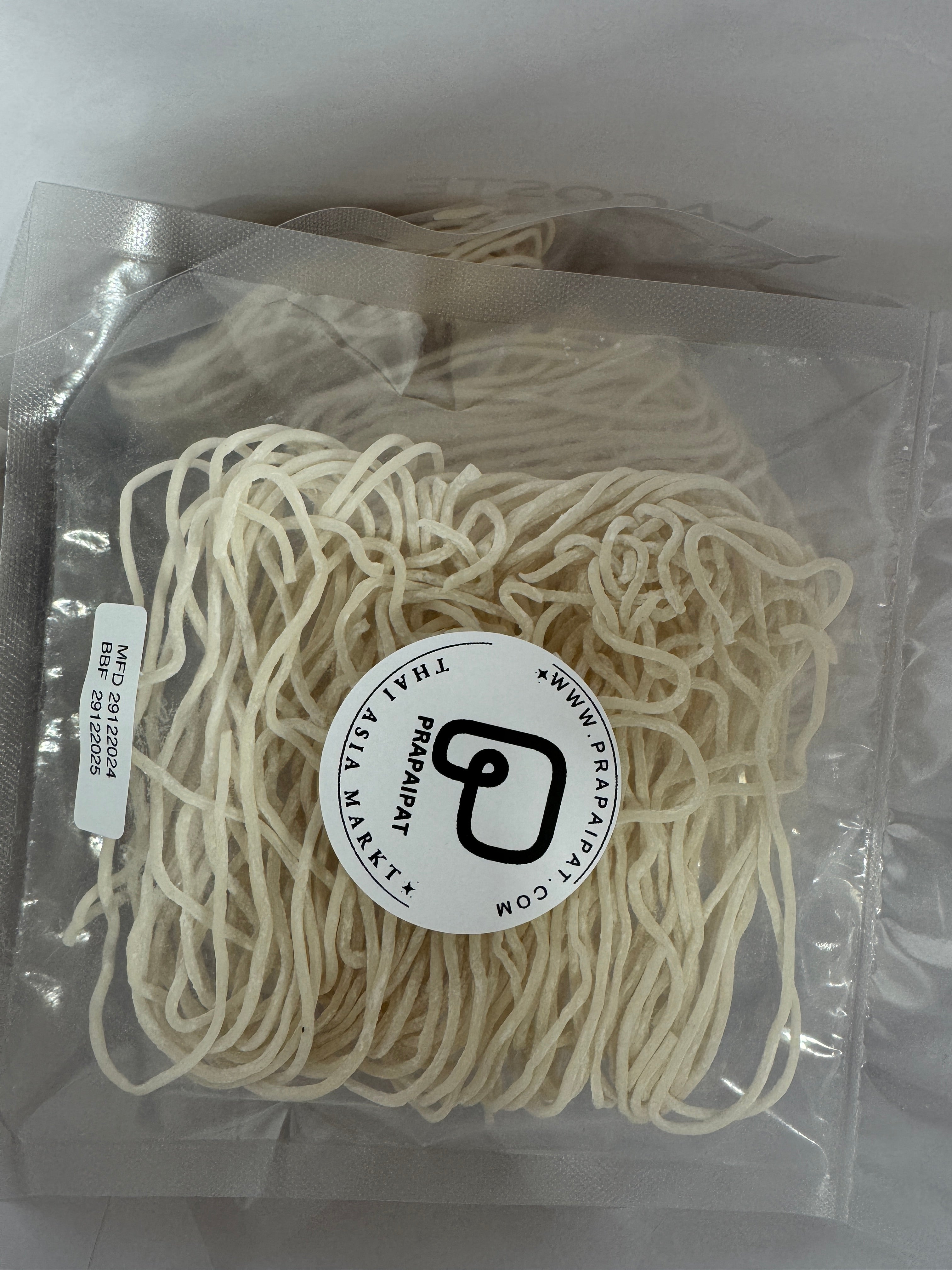 Reisbandnudeln für Suppe เส้นก๋วยจั๊บญวณ 100 กรัม