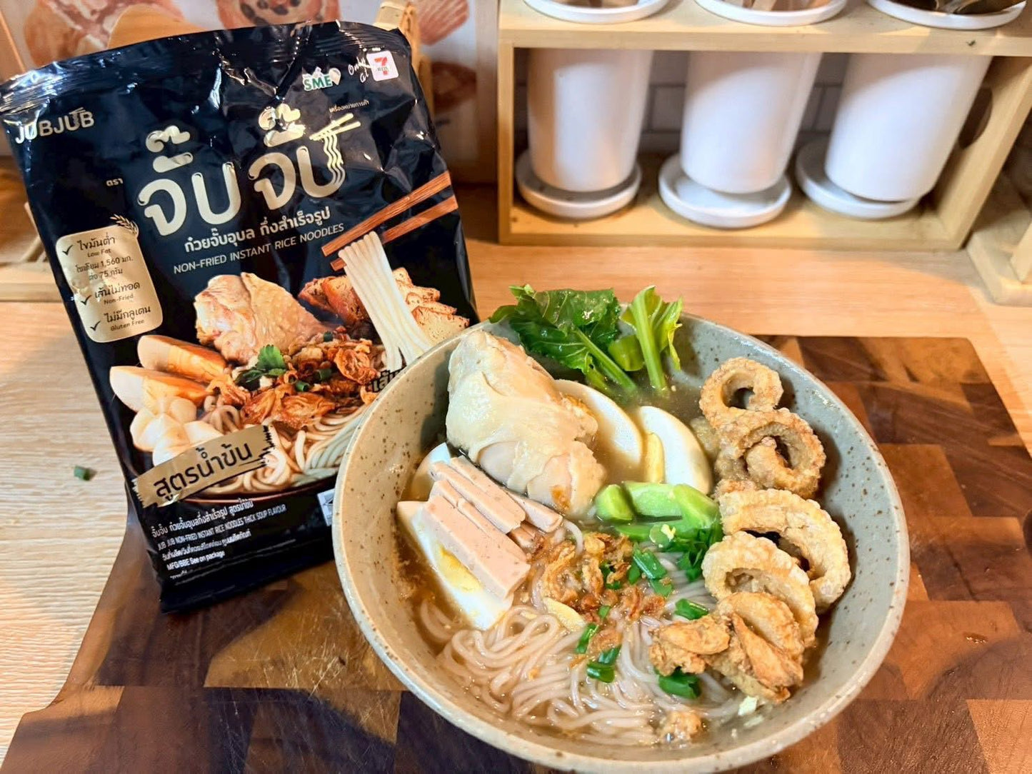 กดดู เพื่อเลือกรสชาติ JUBJUB จั๊บจั๊บ non-fried instant rice noodles ก๋วยจั๊บ อุบล 75 g